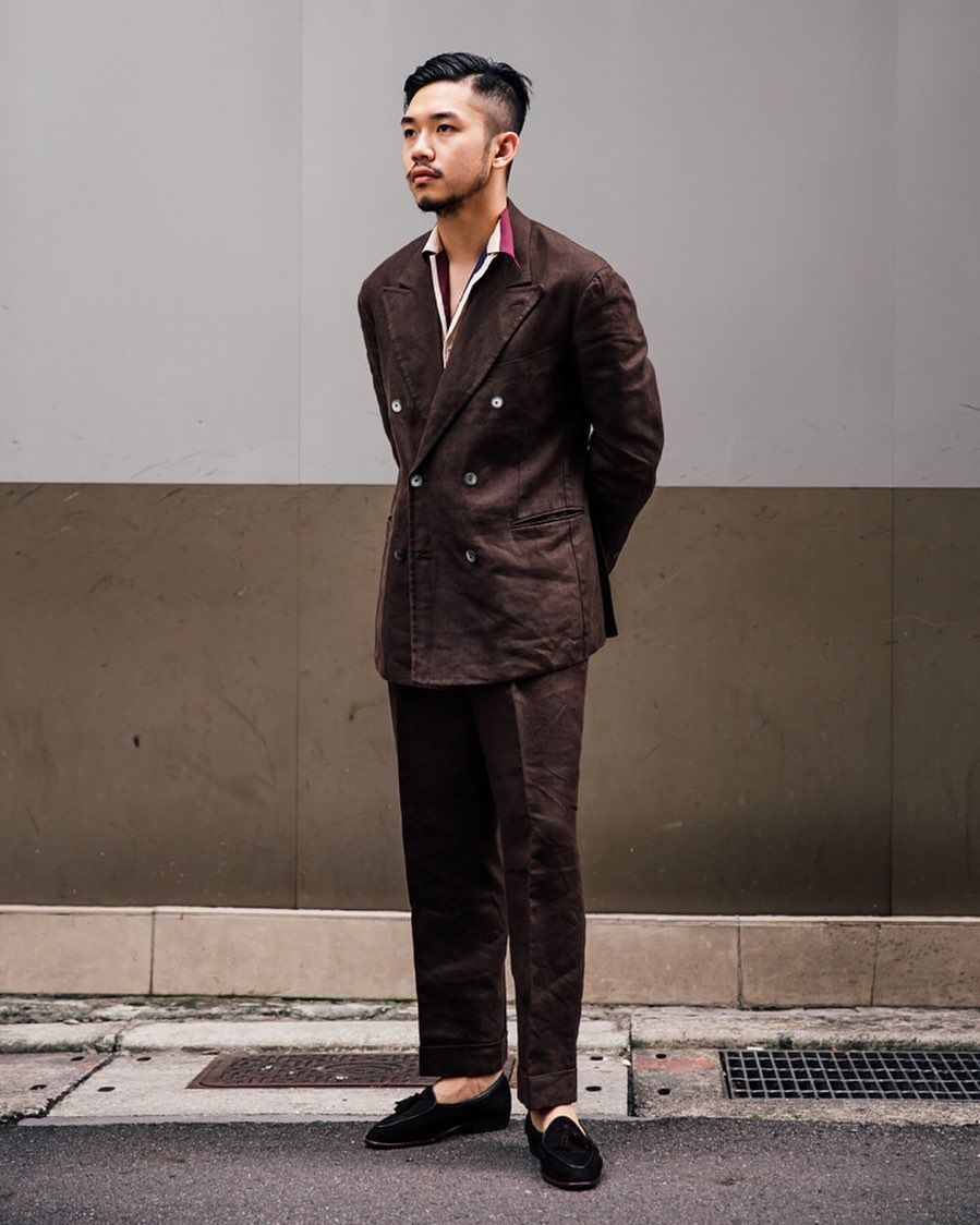 Chocolate Eclair: Dark Brown Linen in Tailoring